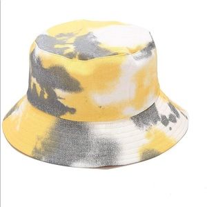 Men’s GREY & YELLOW pattern bucket hat *NWT*